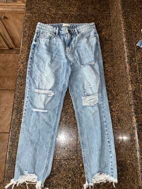 Altar'd State x Hidden Denim Distressed Boyfriend Jeans Size 27